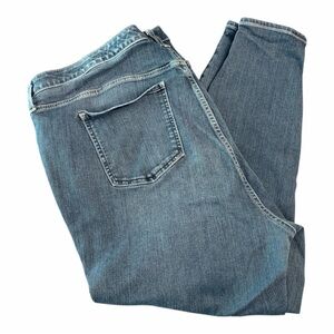 Torrid Sky High Cropped Plus size  22S Jeans Premium Stretch